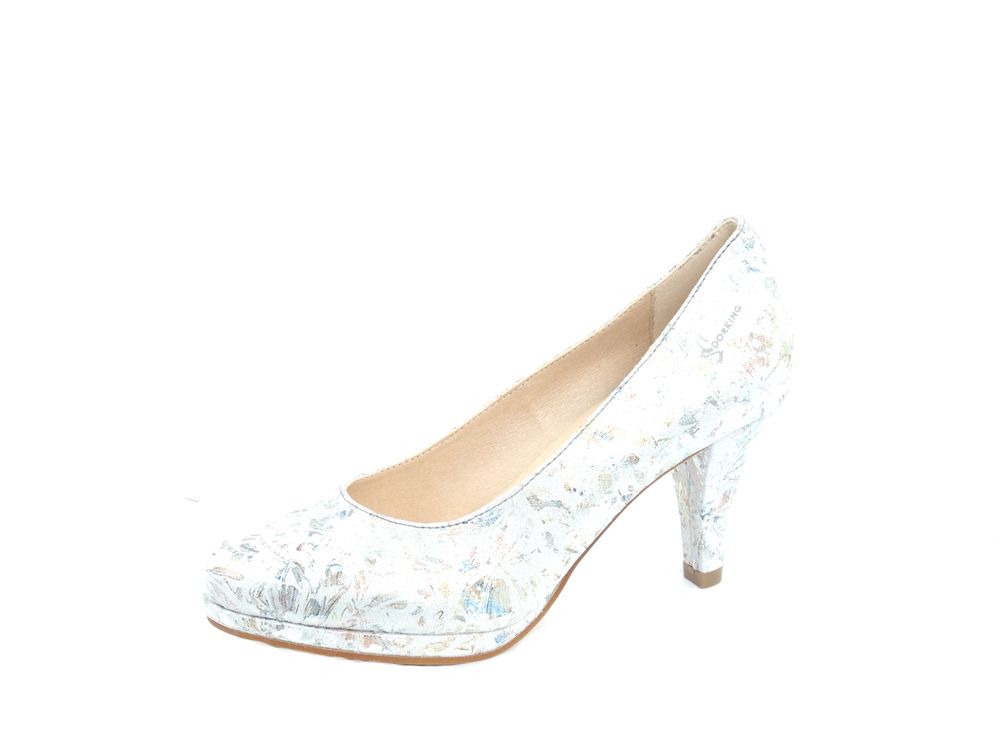 SOULIERS CHIC