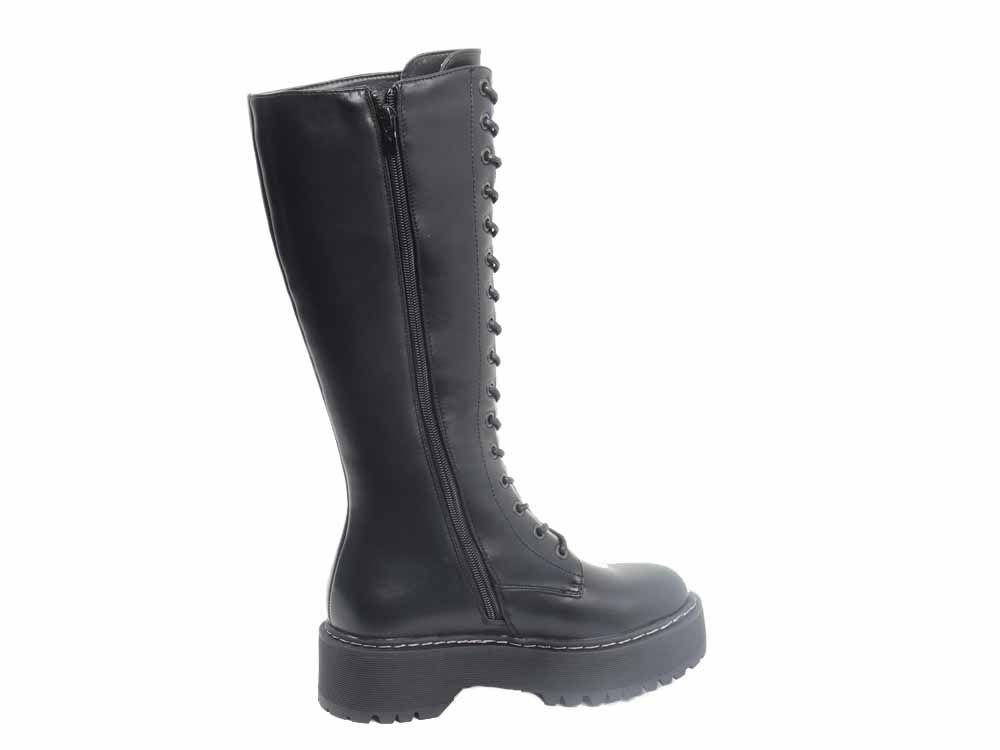 BOTTES