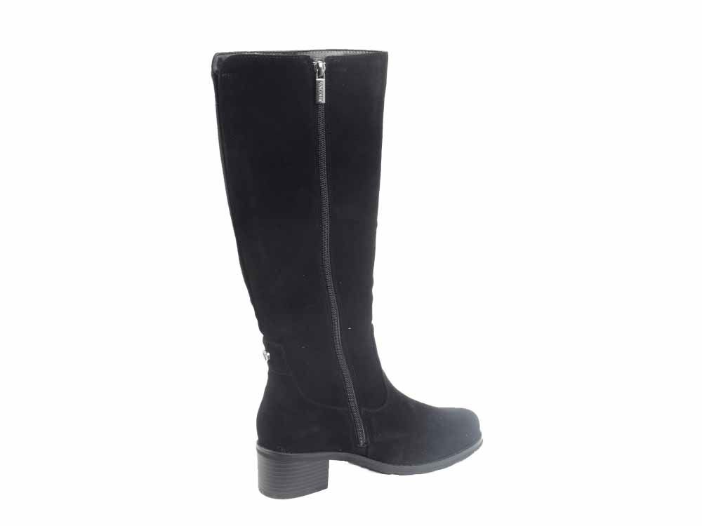 BOTTES